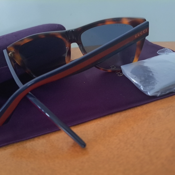 Sunglasses - Picture 3 of 5